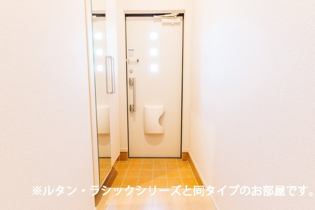 サニーホームⅡの玄関