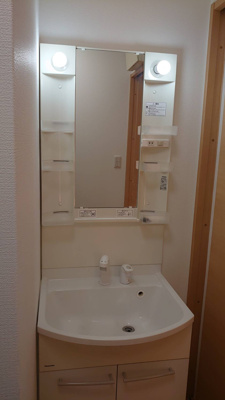 【洗面所】 | 西河原戸建賃貸 | シャンプードレッサー付です