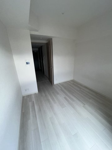 グランカリテ北大阪リヴィエの洋室