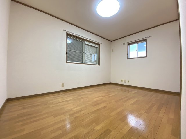 津々山台4丁目戸建の周辺