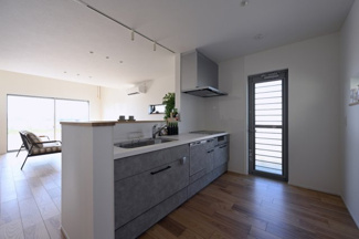 【居間・リビング】 | ＲｅａｌＴｏｗｎ野洲西河原　５号地　コンセプトハウス