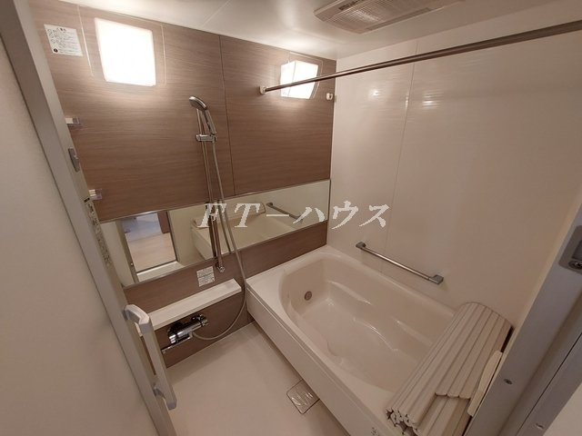 レアシス津田沼前原の丘の浴室