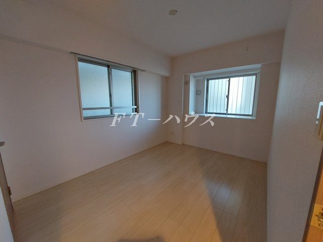 レアシス津田沼前原の丘の居間・リビング