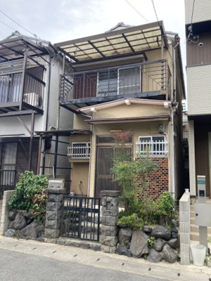 【前面道路含む現地写真】 | 向島津田町　中古戸建 | 保育園や小中学校、公園も近く、子育て世代のパパママに嬉しい立地です♪