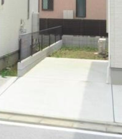 羽村市川崎1丁目戸建の駐車場