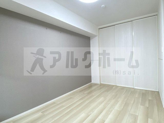 パルテール八尾の洋室