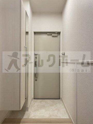 パルテール八尾の玄関