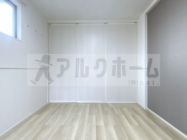 パルテール八尾の洋室