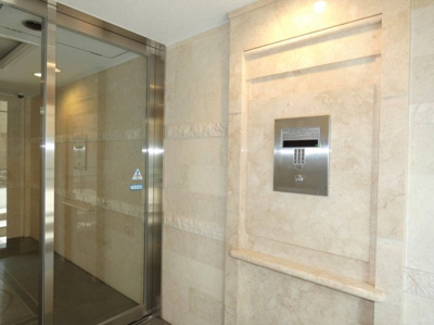 【エントランス】