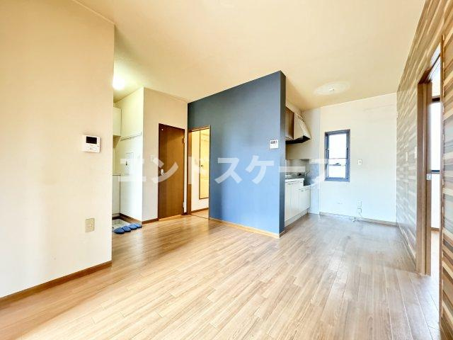 パストラルAの居間・リビング|高崎、前橋エリアのお部屋探しはエンドスケープまで！お客様の理想お聞かせ下さい♪