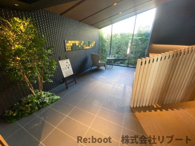 サステナブランシェ本行徳のロビー