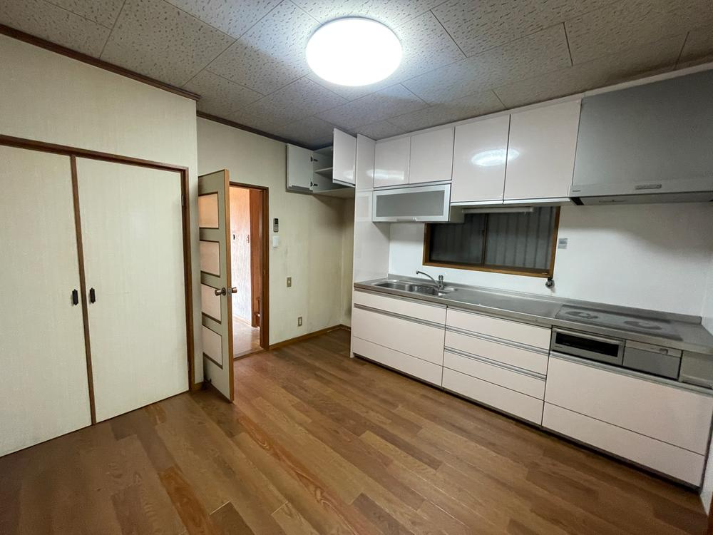 守口市八雲北町2丁目　中古戸建の居間・リビング