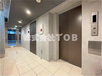 【ロビー】 | ウェルスクエア高井戸東 | エレベータ―