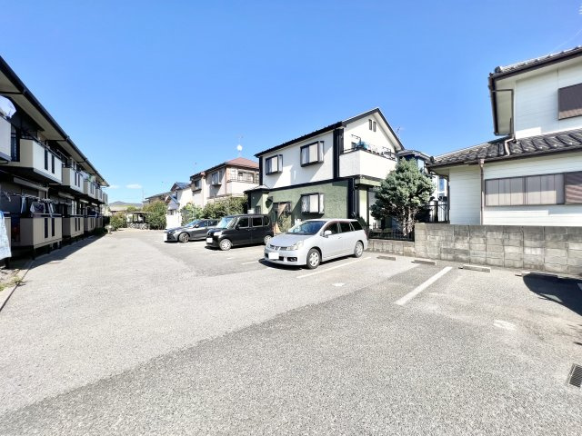 サンウエストの駐車場