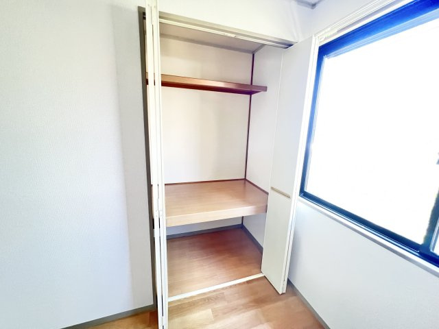 サンウエストの収納|※別部屋参考写真