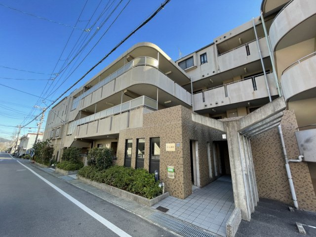 エリム摩耶の外観