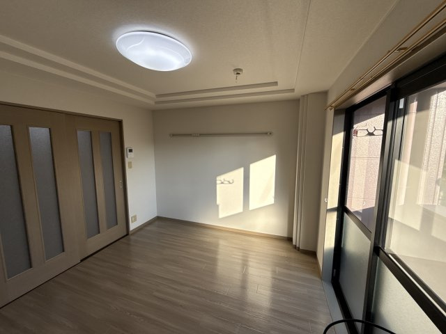 ガーデンホームオーブの洋室