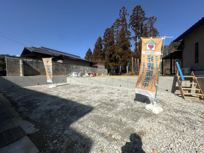 【外観】 | 鳴滝宇多野谷　新築戸建 | 第一種低層住居専用地域のため、隣との建物に距離があり採光・通風が良好です!!