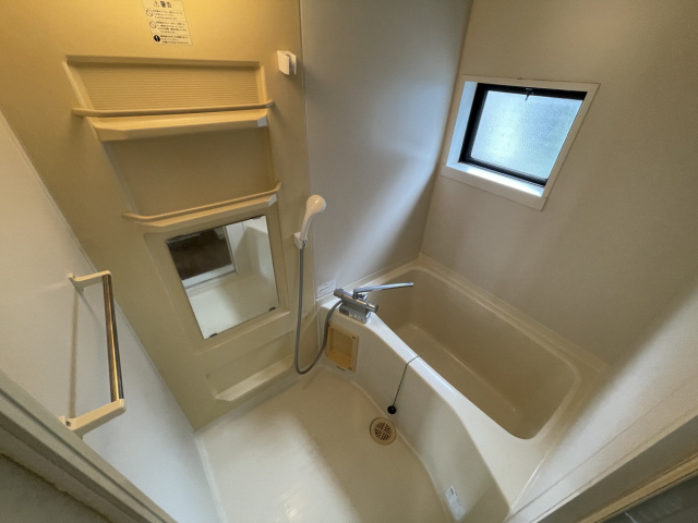 ハイカムール芦屋の浴室