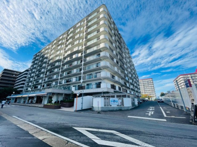 【外観】 | 大津スカイハイツ | 琵琶湖湖畔まで徒歩すぐ!!
日々のお散歩コースにピッタリな立地です♪