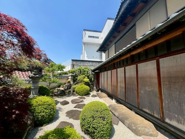 【庭】 | 枚方市禁野本町２丁目　戸建