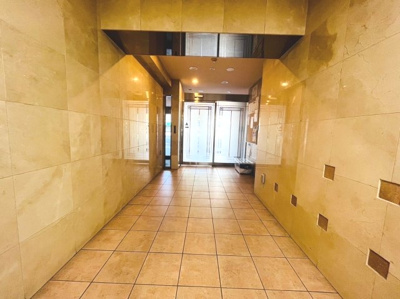 【エントランス】 | エミネンス西院 | 高級感あふれるエントランス、安心のオートロックです♪