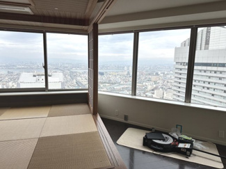 【展望】 | 和室は小上がりになっていますので、腰をかけて眺望を楽しむ事もできます♪