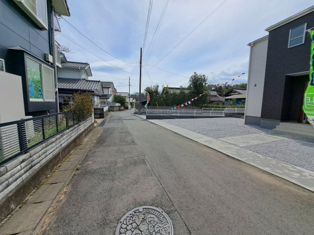 新築　北群馬郡吉岡町漆原第2　Livele Garden.S　2号棟の前面道路含む現地写真|現地写真　東側接道幅員約4.6ｍ
