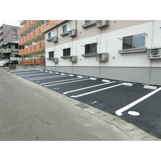 【駐車場】ホワイトローズⅠ