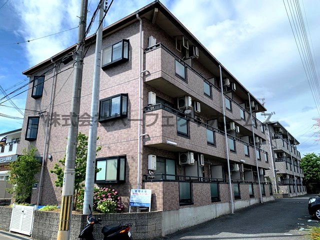 ラヴェニュー西牧野