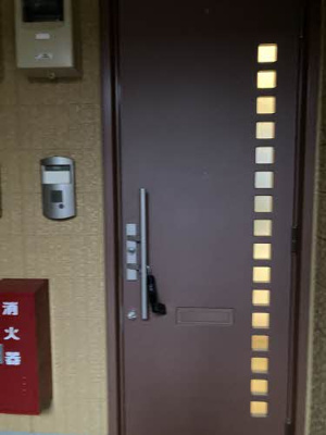 【玄関】 | リヴェール紀三井寺