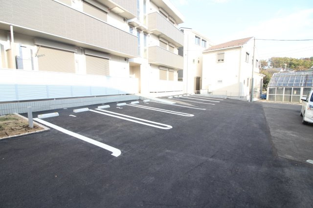 プリムローズの駐車場