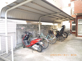 【その他共用部分】 | 敷地内に、専用の屋根付き駐輪場があります。