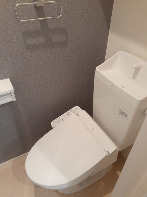 ハピネスAのトイレ