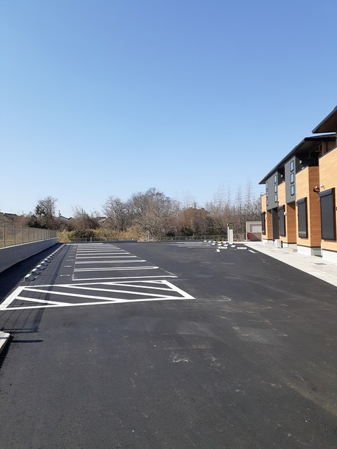 ハピネスAの駐車場