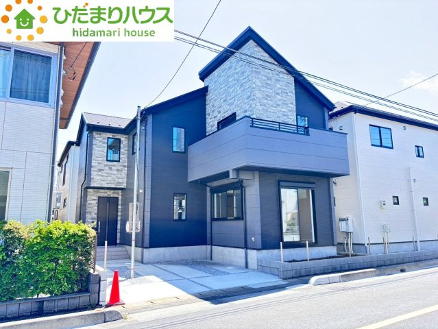 上尾市今泉　6期　新築一戸建て　ケイアイスタイル　02の外観|前面道路が広いので、開放感があります