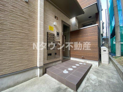 【エントランス】 | プライムパークス名駅西 | 清潔なエントランスです