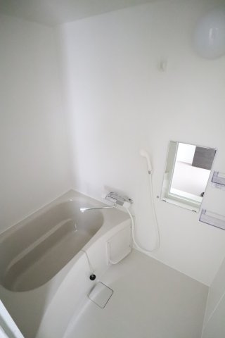 ジーメゾン昭島の浴室