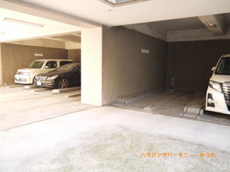 【その他共用部分】 | 便利なビルトイン駐車場があります。
