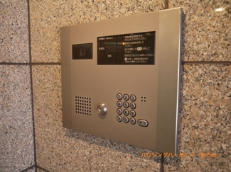 【その他共用部分】 | エントランス入り口は、安心のオートロック仕様です。