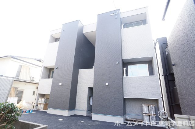 熊本市東区京塚本町のアパートの外観