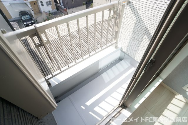 熊本市東区京塚本町のアパートのバルコニー