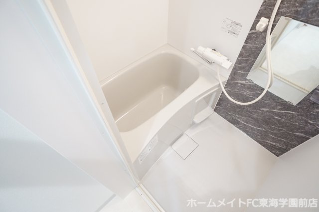 熊本市東区京塚本町のアパートの浴室