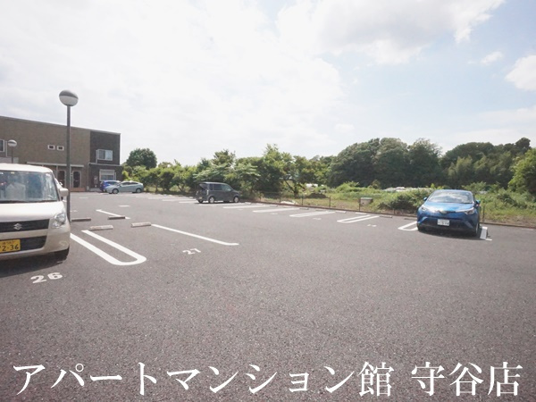ノールロワールBの駐車場