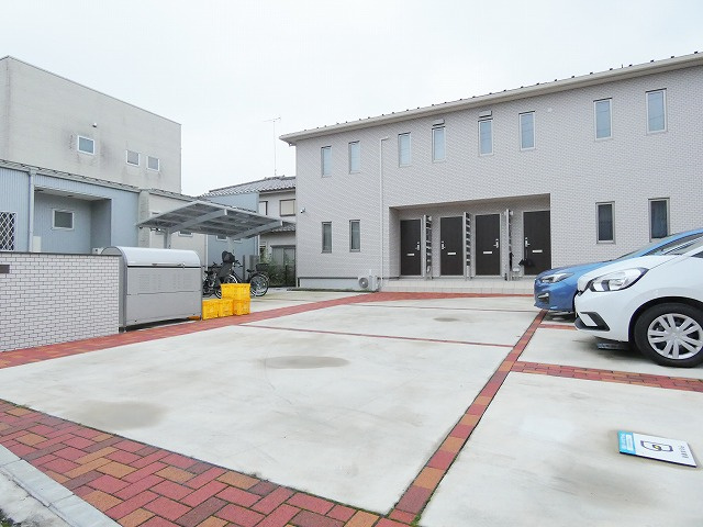 テラステラの駐車場