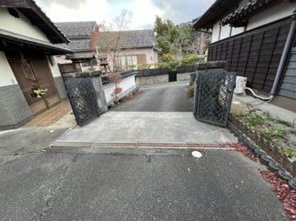 【前面道路含む現地写真】