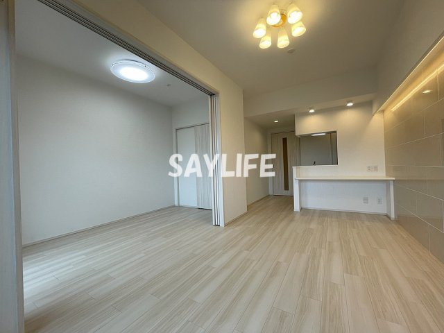 プレジオ荒本新町の居間・リビング