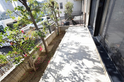 【庭】 | シャルマン岩屋