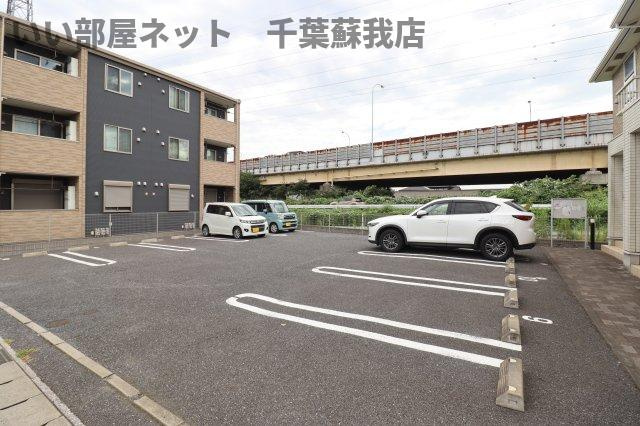 クレアの駐車場|駐車場に車を止められます