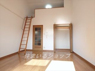 広島市安佐北区落合南２丁目の賃貸マンションの居間・リビング